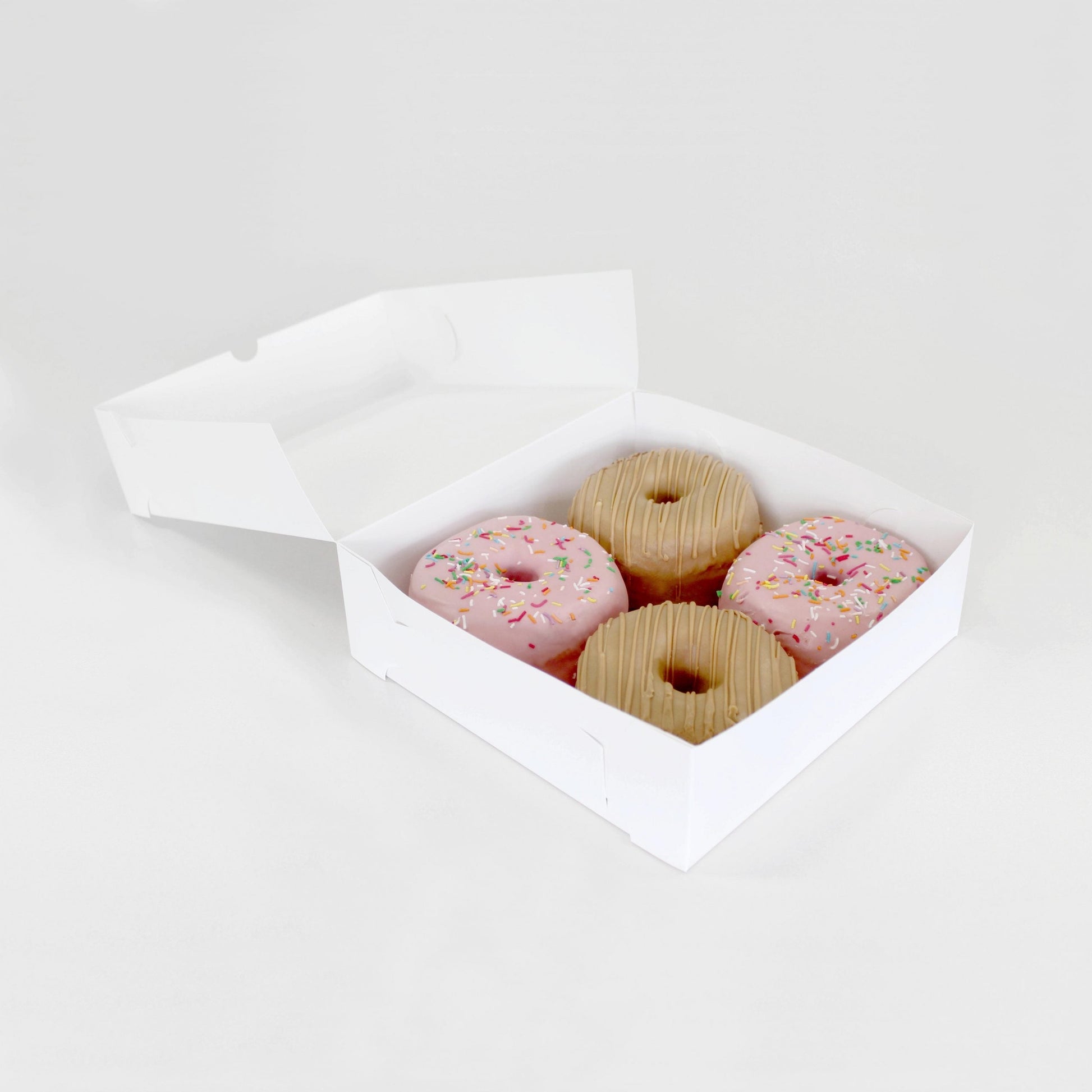 4 DONUT BOX 8.25x8.25x2.5(H)in 1pc NIS Packaging & Party Supply