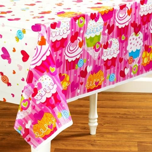 Cupcake Hearts Printed Tablecover 137CM X 213CM (54" X 84")